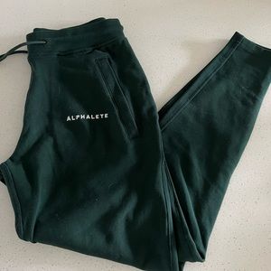 Alphalete essential joggers S green